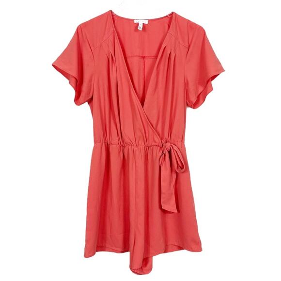 Leith Short Sleeved Romper Coral Size Medium - Picture 2 of 11